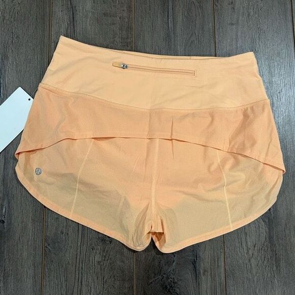 Lululemon speed up Short  2.5" sz 8 - Picture 1 of 5